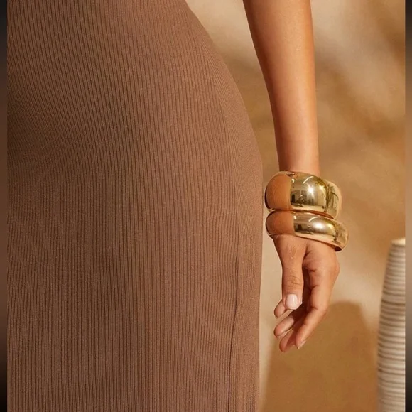 Elegant Brown One-Shoulder Braided Dress - Picture 5 of 5